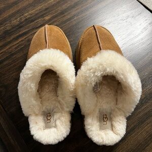 Ugg Disquette Slippers Size 9